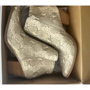 Matisse | Shoes | Coconuts By Matisse Snake Print Booties Size 95 Nwt ...